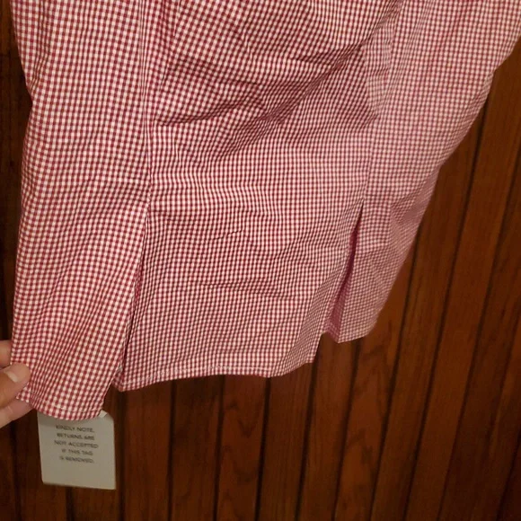 MORE TO COME SIZE MEDIUM Red Sleeveless Women's Top - Picture 6 of 11